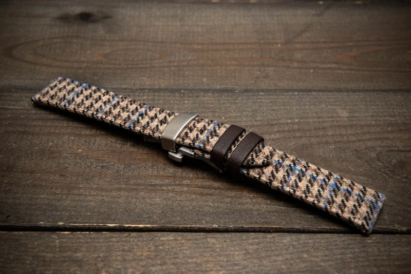 Hebridean Sand Check – HARRIS TWEED® Watch Strap. With a deployment clasp.