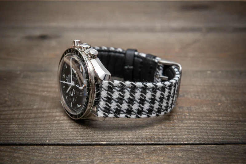 Black & White Houndstooth – HARRIS TWEED® Watch Strap