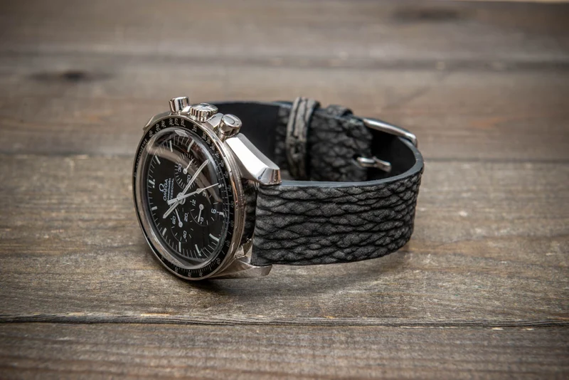 Stormfin Grey – Handmade Shark Leather Watch Strap