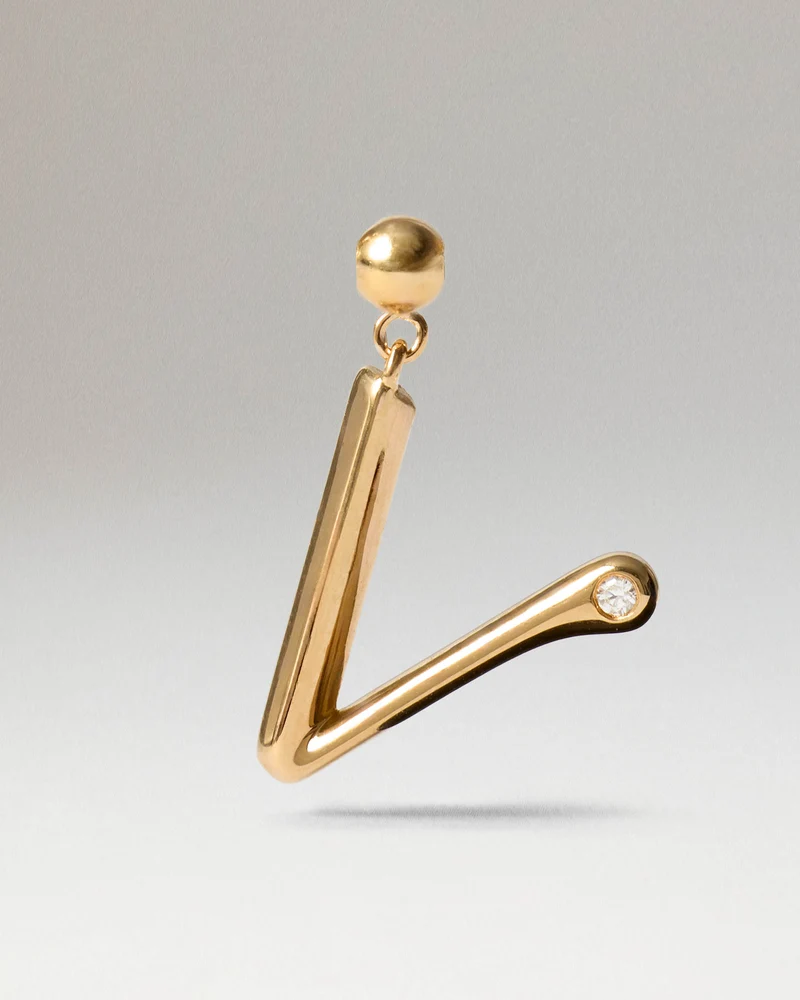 Initial V Charm