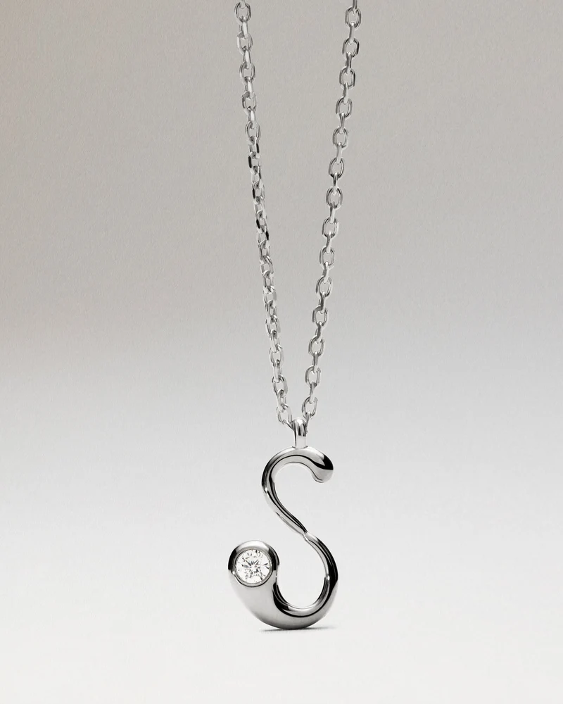 S initial silver pendant necklace