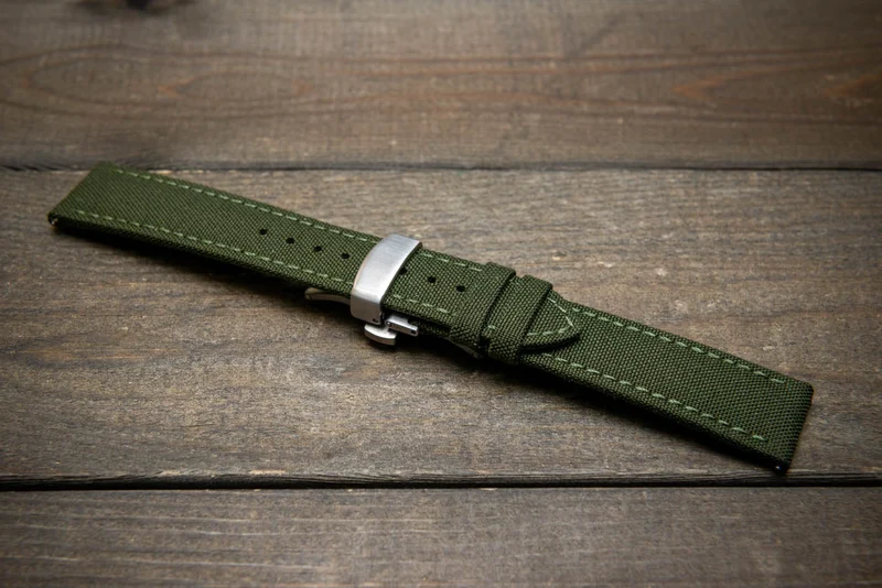 Sailcloth, Cordura military grade watch strap, Quick-release spring bars are installed, lined with Lorica eco-leather by FinWacthStraps® Deployment clasp installed.