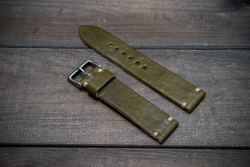 Buttero leather watch strap (olive), handmade in Finland, width 10-26 mm.