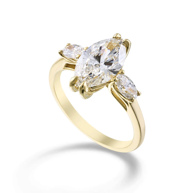 X-Diamond an 18kt lab g.d.tot. ct.2,45, cen marquise 2,05ct e ovali laterali 5x3 0,40ct XXDAPU123O1MQBI245