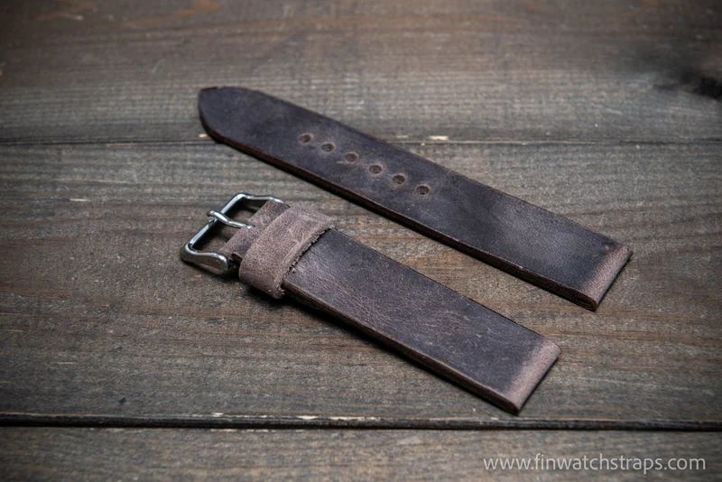 Leather watch strap, handmade in Finland. Mocca Fodder.