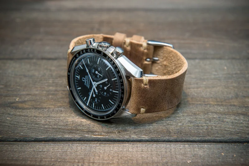 Badalassi vintage beige leather watch strap. Hand-made to order in Finland.