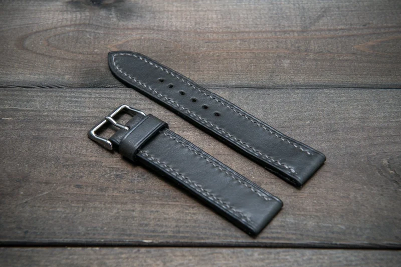 Buttero leather watch strap (grey), handmade & saddle stitched in Finland