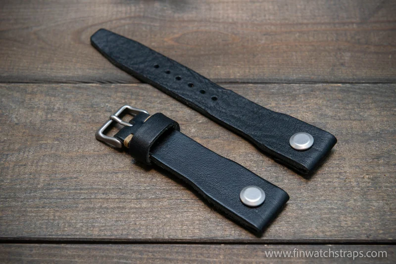 Open-ended leather watch strap with Chicago screws. Pilot style. Handmade in Finland.