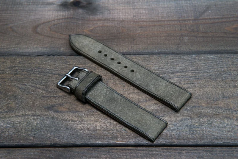 Badalassi Carlo, Pueblo Grigio leather watch strap 3-4 mm thick with lining, handmade in Finland.