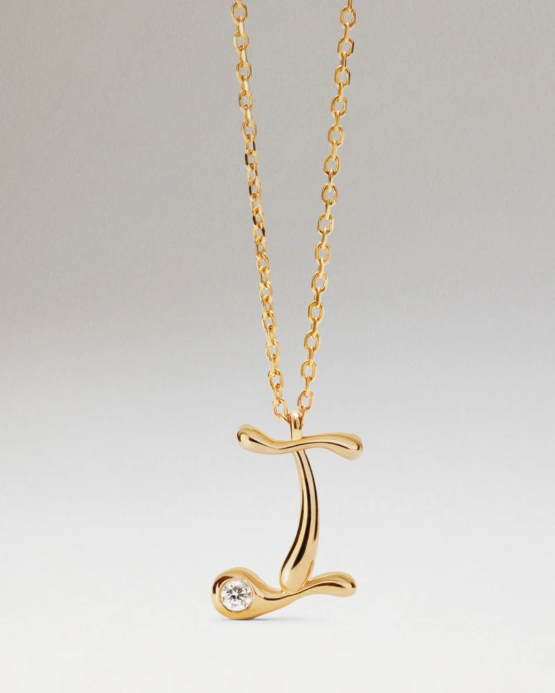 I initial pendant necklace