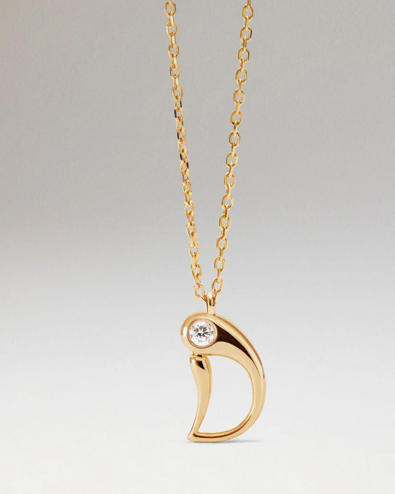 D initial pendant necklace