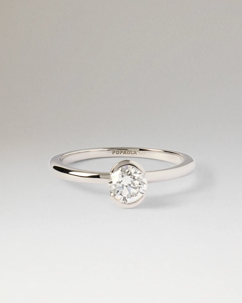 Diamond and white gold Grace solitary ring