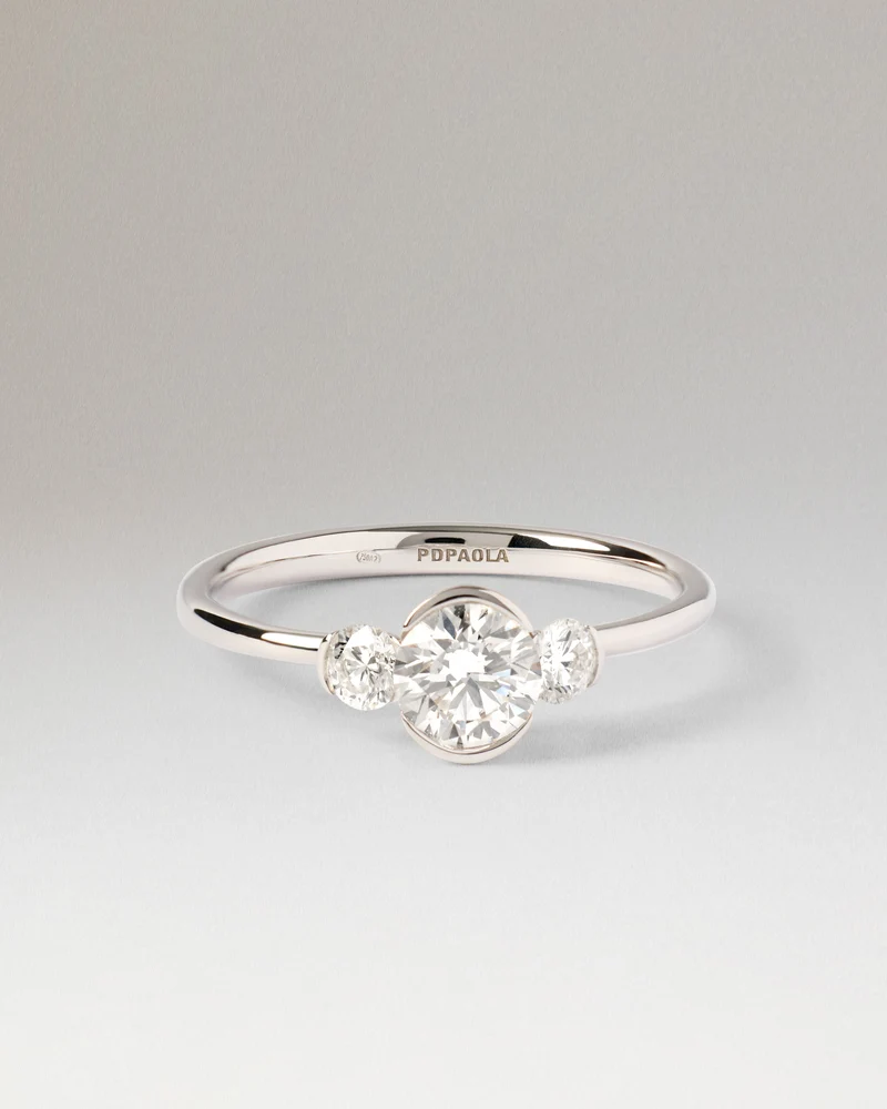 Diamonds and white gold Eve ring