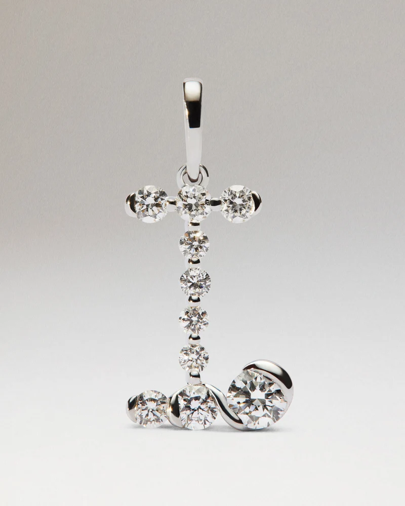 Diamonds and white gold I initial pendant