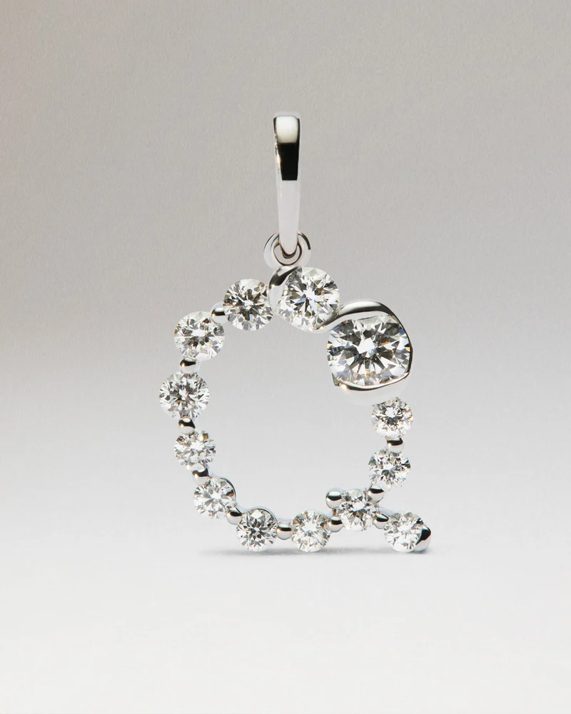 Diamonds and white gold Q initial pendant
