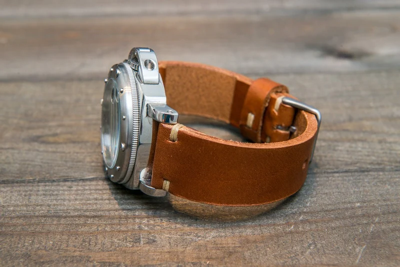 Italian bull leather watch strap 4 mm thick, Cognac Toro Bull, handmade in Finland - 16mm, 17 mm, 18mm, 19 mm, 20mm, 21mm, 22mm, 23 mm, 24mm, 25 mm, 26 mm.
