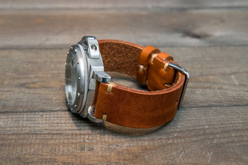 Italian bull leather watch strap 4 mm thick, Cognac Oily , handmade in Finland - 16mm, 17 mm, 18mm, 19 mm, 20mm, 21mm, 22mm, 23 mm, 24mm, 25 mm, 26 mm.