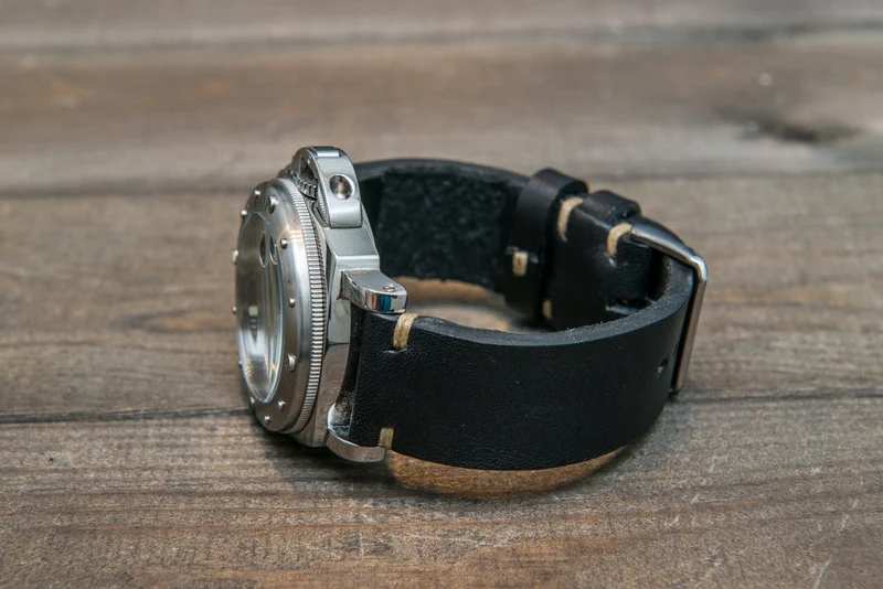 Italian bull leather watch strap 4 mm thick, Black Oily , handmade in Finland - 16mm, 17 mm, 18mm, 19 mm, 20mm, 21mm, 22mm, 23 mm, 24mm, 25 mm, 26 mm.