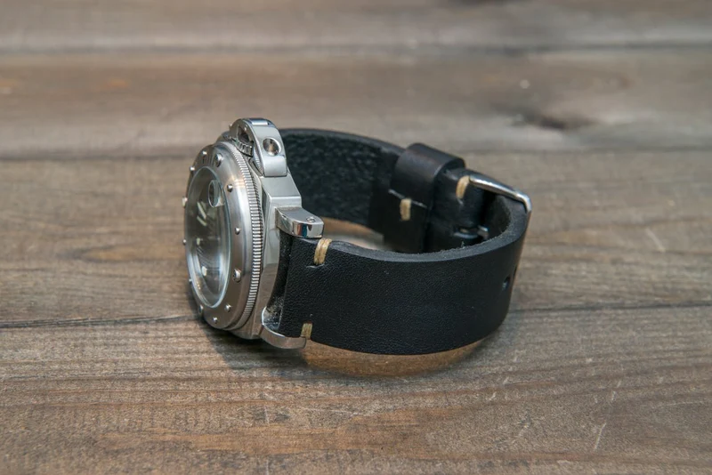 Italian bull leather watch strap 4 mm thick, Black Oily , handmade in Finland - 16mm, 17 mm, 18mm, 19 mm, 20mm, 21mm, 22mm, 23 mm, 24mm, 25 mm, 26 mm.
