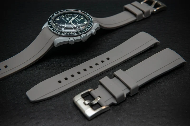 Waterproof watch strap, fluororubber (FKM) watch band, premium quality, for sports, width: 20, 21, 22 mm.