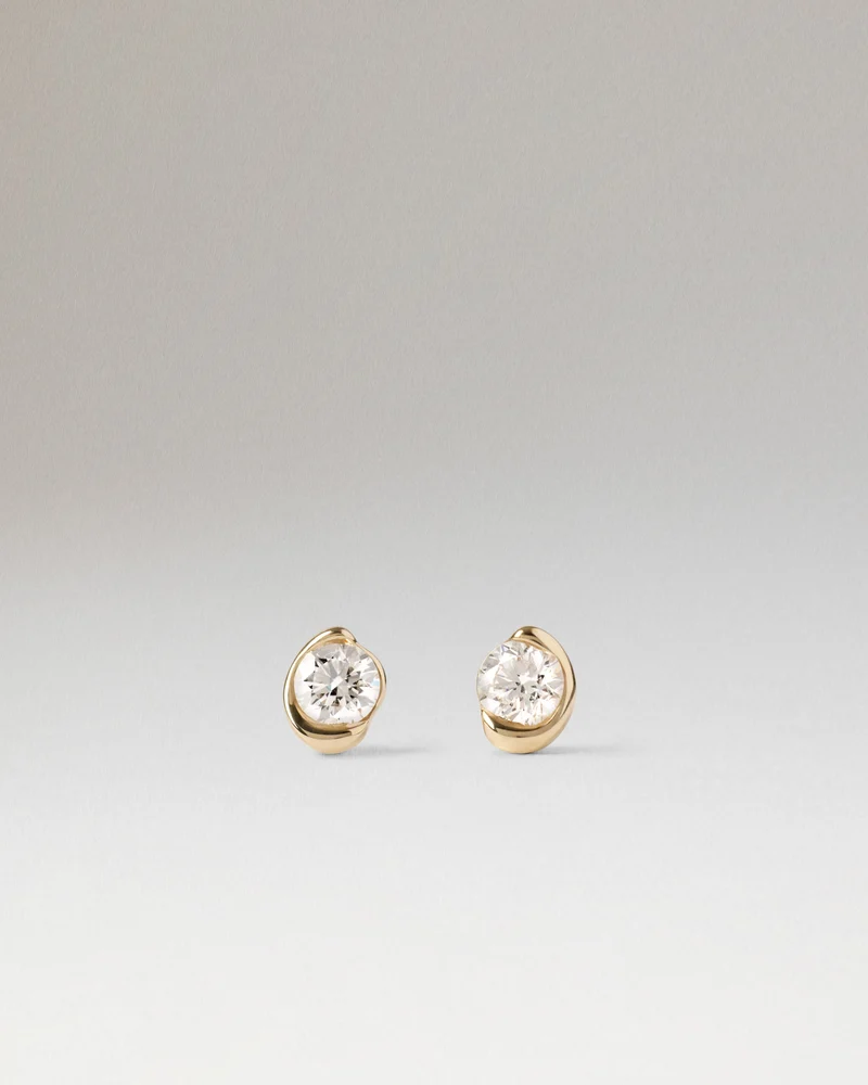 Diamonds and gold Delia stud earrings