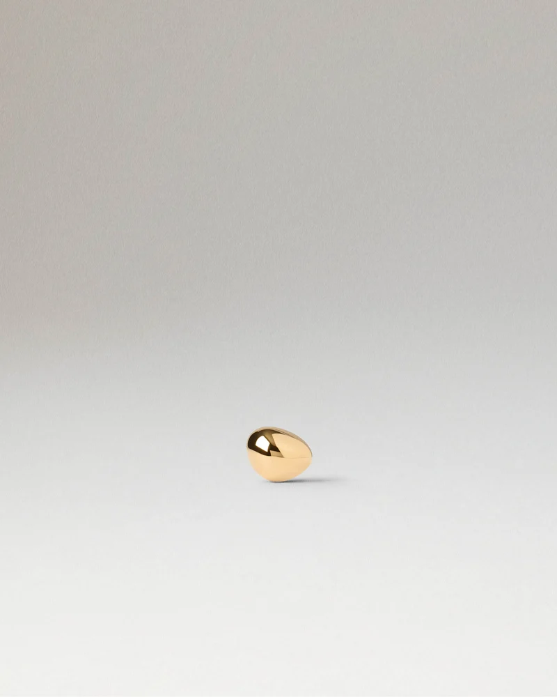 Gravity ear piercing