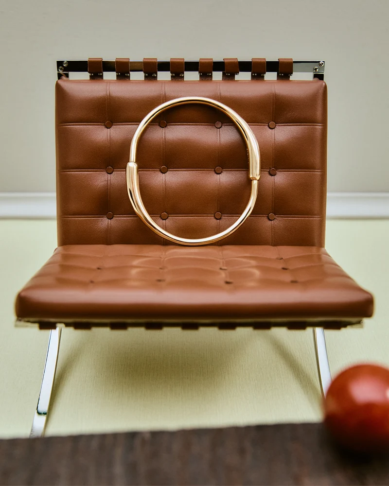 GRID transversal Loop Bangle