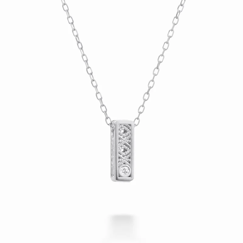 Nihama cl 18k lettera i oro bianco diam. ct.0,01 NDLETIO4