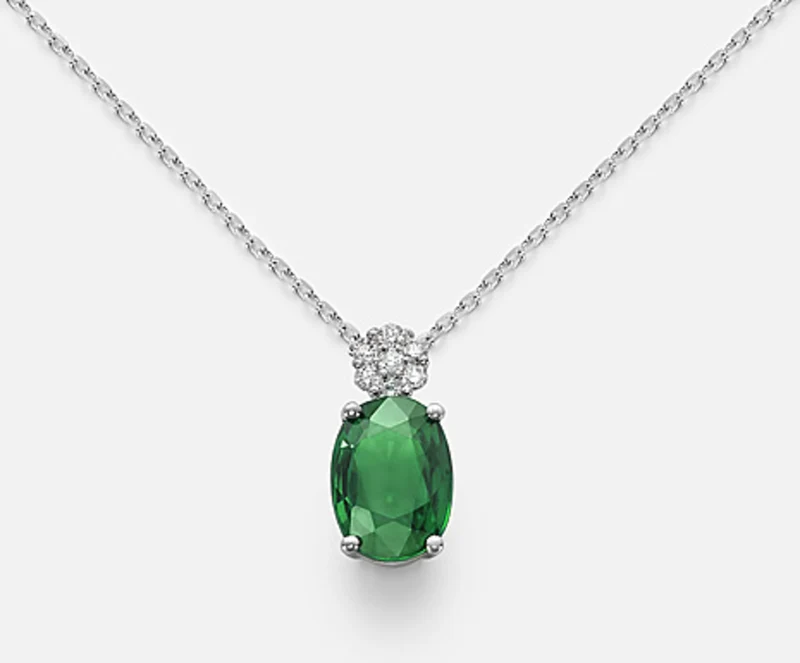 Mikiko cl 18k smeraldo n. ovale 7x5 ct. 0,69 diam ct. 0,045 MD5025O4SMN069