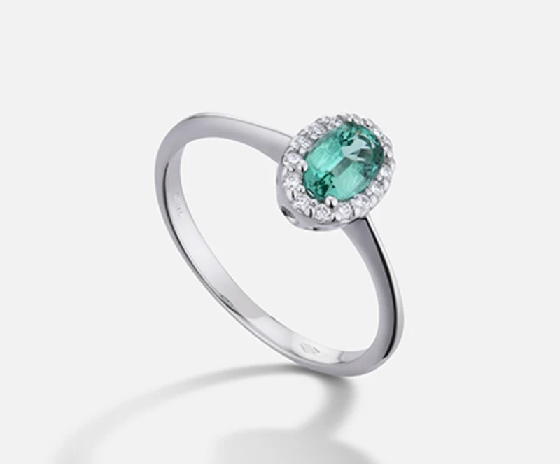 Mikiko an 18k smeraldo n. ovale 6x4 ct.0,35 dia ct.0,09 MA5115O4SMN035