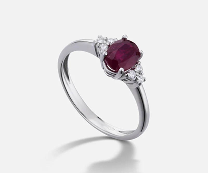 Mikiko an 18k rubino n. ovale 7x5 ct.0,85 dia ct.0,09 MA5112O4RBN085