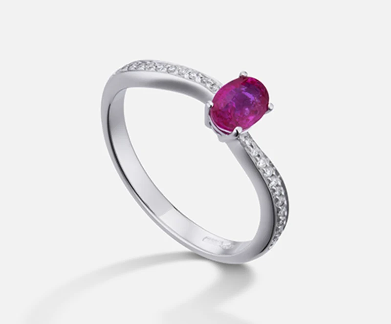 Mikiko an 18k rubino ovale 6x4 ct.0,40 diam. ct. 0,10 MA5108O4RBC