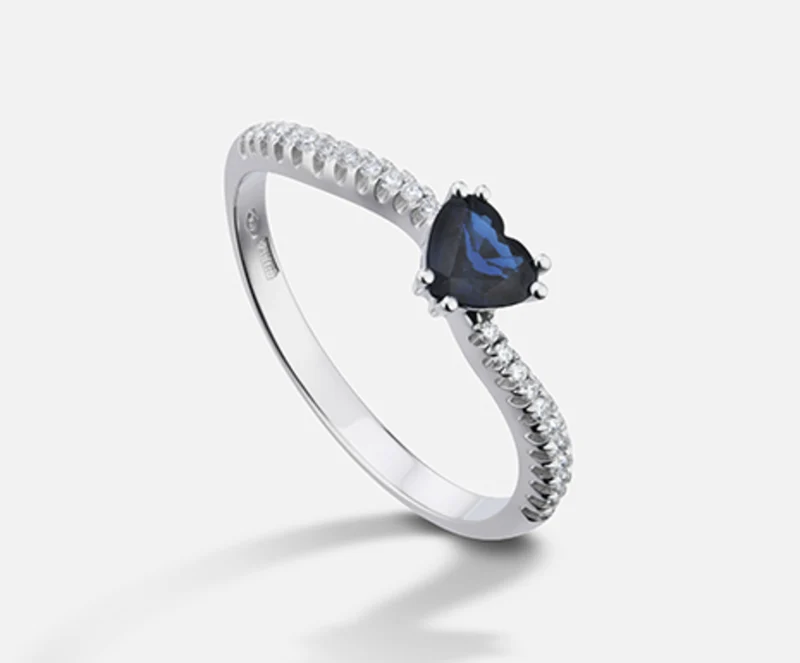 Mikiko an 18k zaffiro n. cuore 5x5 ct.0,43 diam. ct.0,11 MA5106O4ZFN043