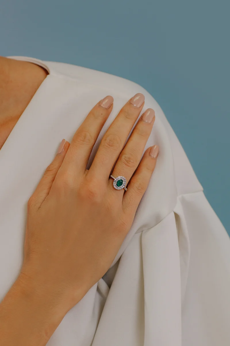 Comete Anello in Oro Diamanti e Smeraldo ovale ANB2417S3