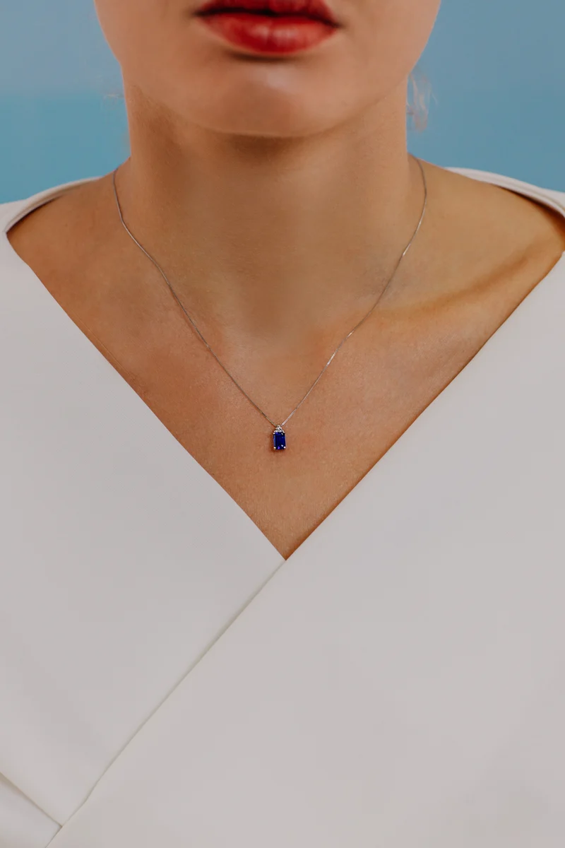 Comete Girocollo in Oro Diamanti e Zaffiro blu Ottagonale GLB1440
