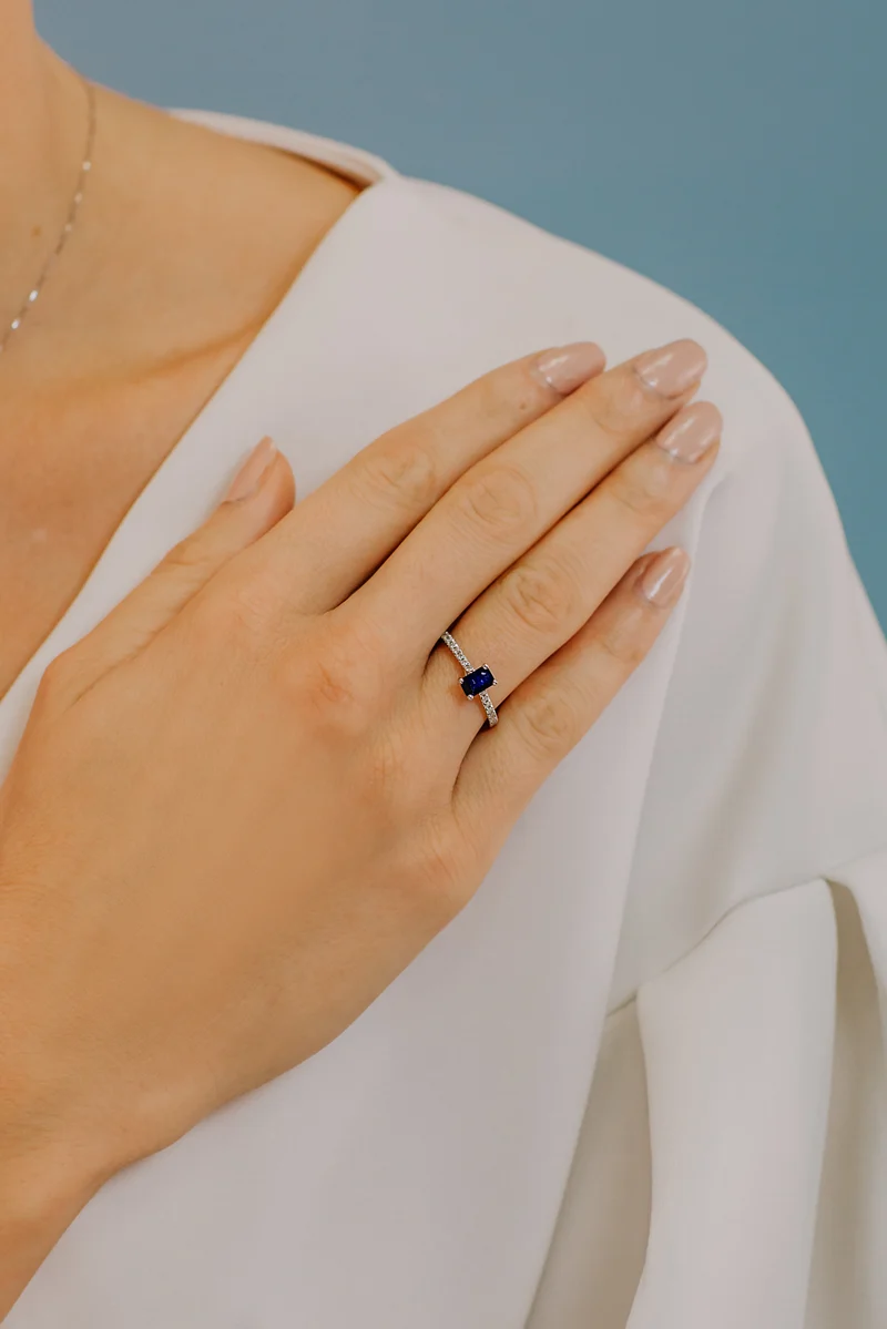 Comete Anello in Oro Diamanti e Zaffiro blu ANB2565