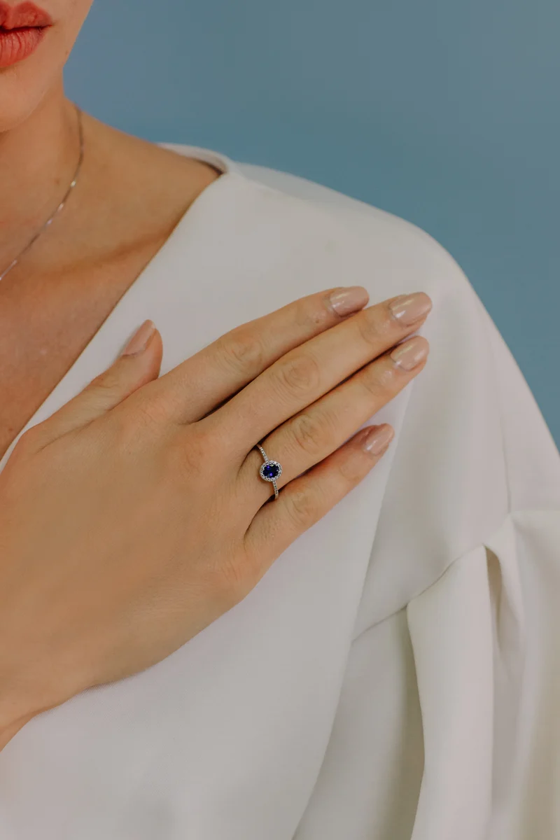 Comete Anello in Oro Diamanti e Zaffiro blu ovale ANB2700