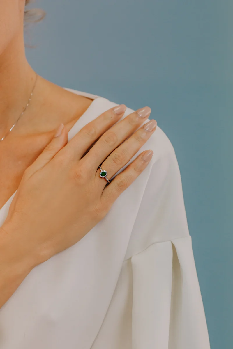 Comete Anello in Oro Diamanti e Smeraldo ovale ANB2702S3