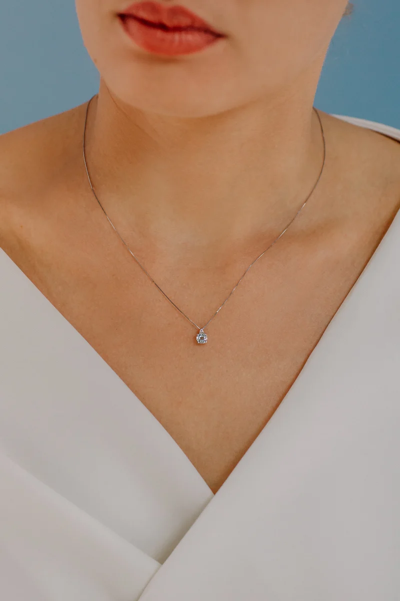 Comete Girocollo in Oro Diamanti e Acquamarina Tonda GLQ264