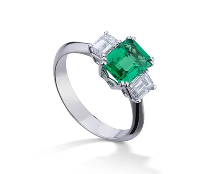 X-Diamond an 18kt trilogy smeraldo lab ottagonale 7x5 ct. 0,99 diamanti tg. emerald tot ct. 0,51 LXDACL092SME57O4