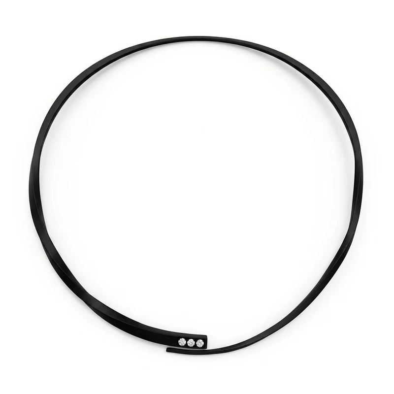 Golay collana in titanio nero con tre diamanti sull'apertura GD017DINE