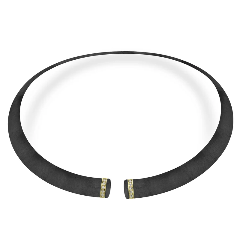 Golay girocollo in titanio nero texture con elementi in oro giallo 18k, incassati con diamanti, misura media GD013O1DINETX_M