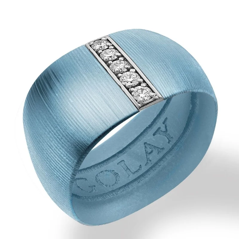 Golay anello fascia in titanio azzurro texture tessuto con inserto lineare in oro bianco 18k incassato con diamanti, misura 14, con molla interna per riduzione GAN027O4DIAZTX-14