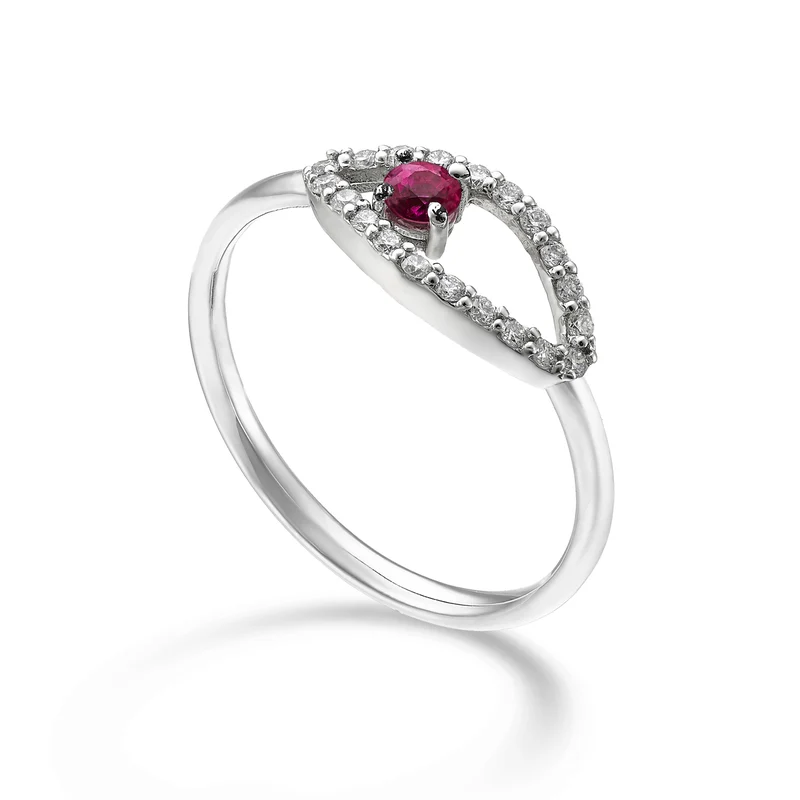 World Diamond Group an 18k "occhio" rubino n. ct.0,11 diam. ct.0,15 GA5186O4RBN026