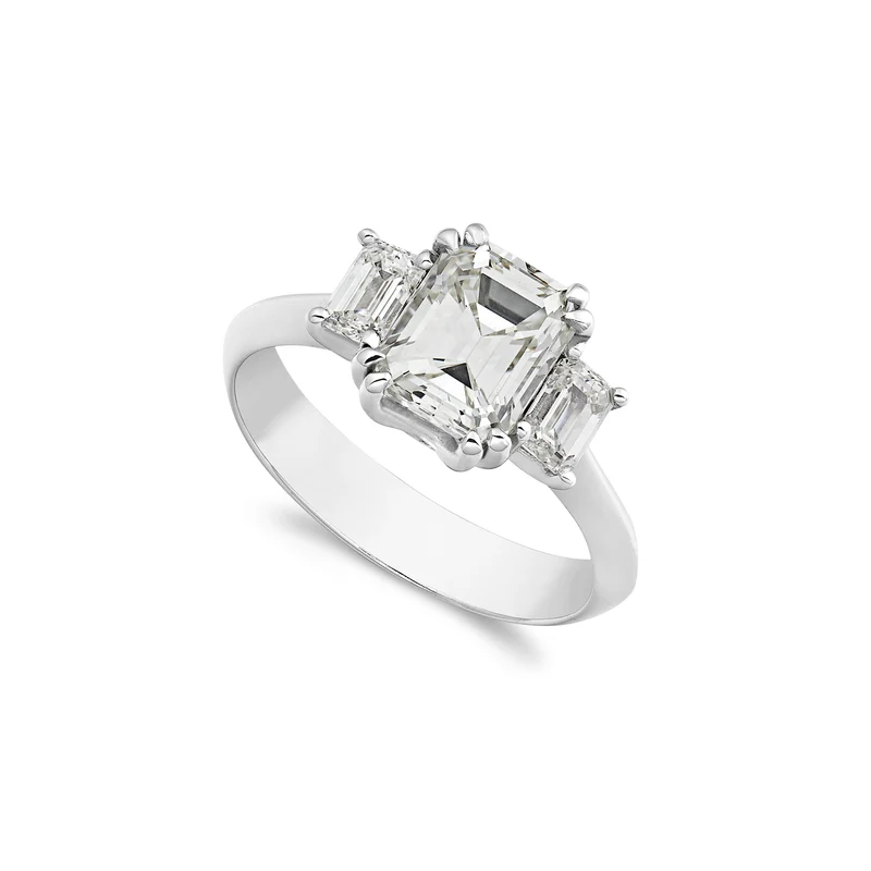 World Diamond Group anello trilogy taglio emerald centrale ct 2 ATREM005DI-22241110045