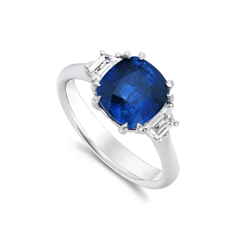Golay anello zaffiro cushion 3,33 ct e trapezi lateral ACL211DIZB-22353110018