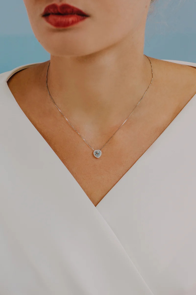 Comete Collana in Oro Diamanti e Acquamarina Cuore GLQ289