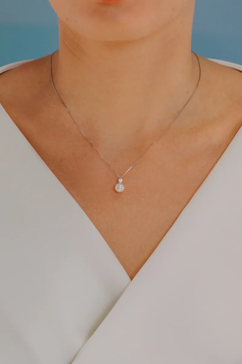 Comete Collana Punto luce Perla Oro e Diamante GLP566