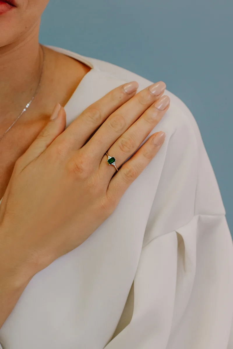 Comete Anello in Oro Diamanti e Smeraldo Ottagonale ANB2355
