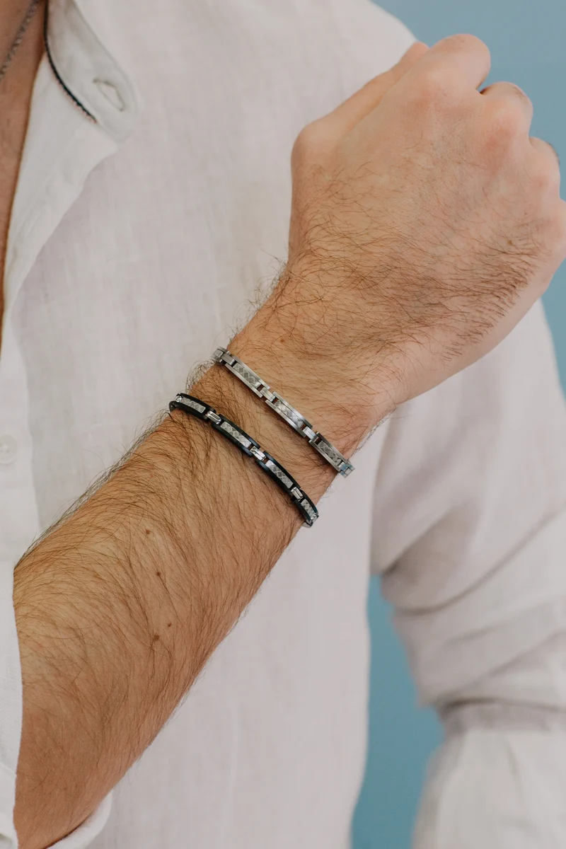 Comete Bracciale texture in Acciaio lucido e satinato UBR980